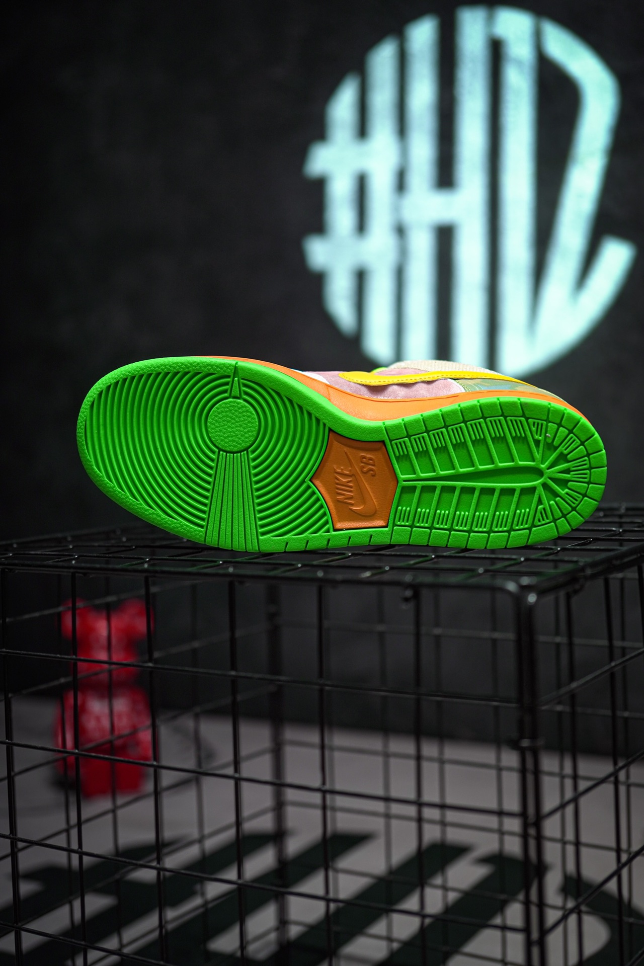 NIKE SB Dunk Low "What The paul"
