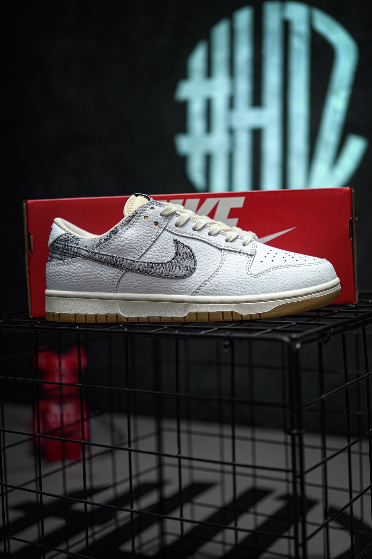 NIKE Dunk Low "Washed Denim"