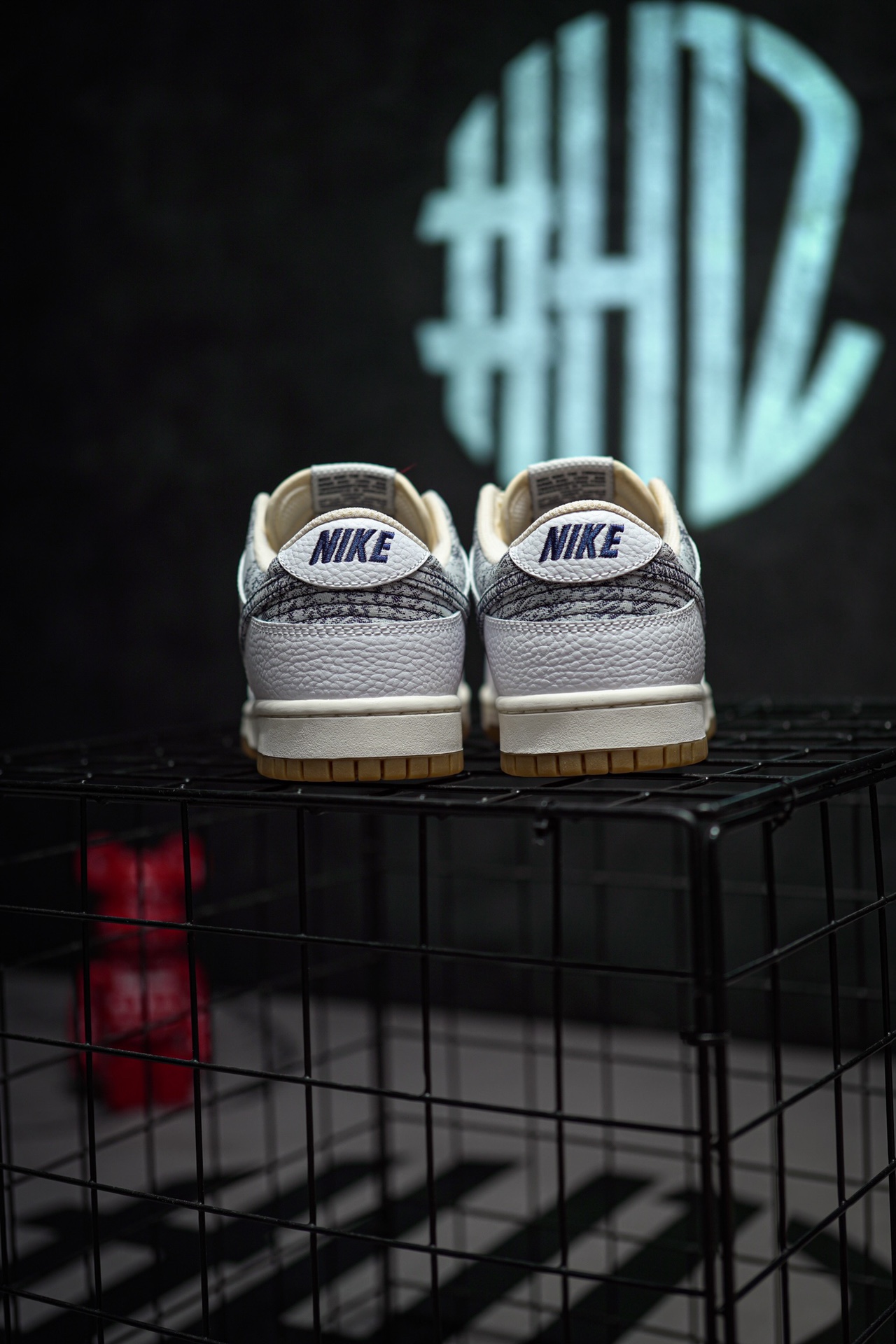 NIKE Dunk Low "Washed Denim"