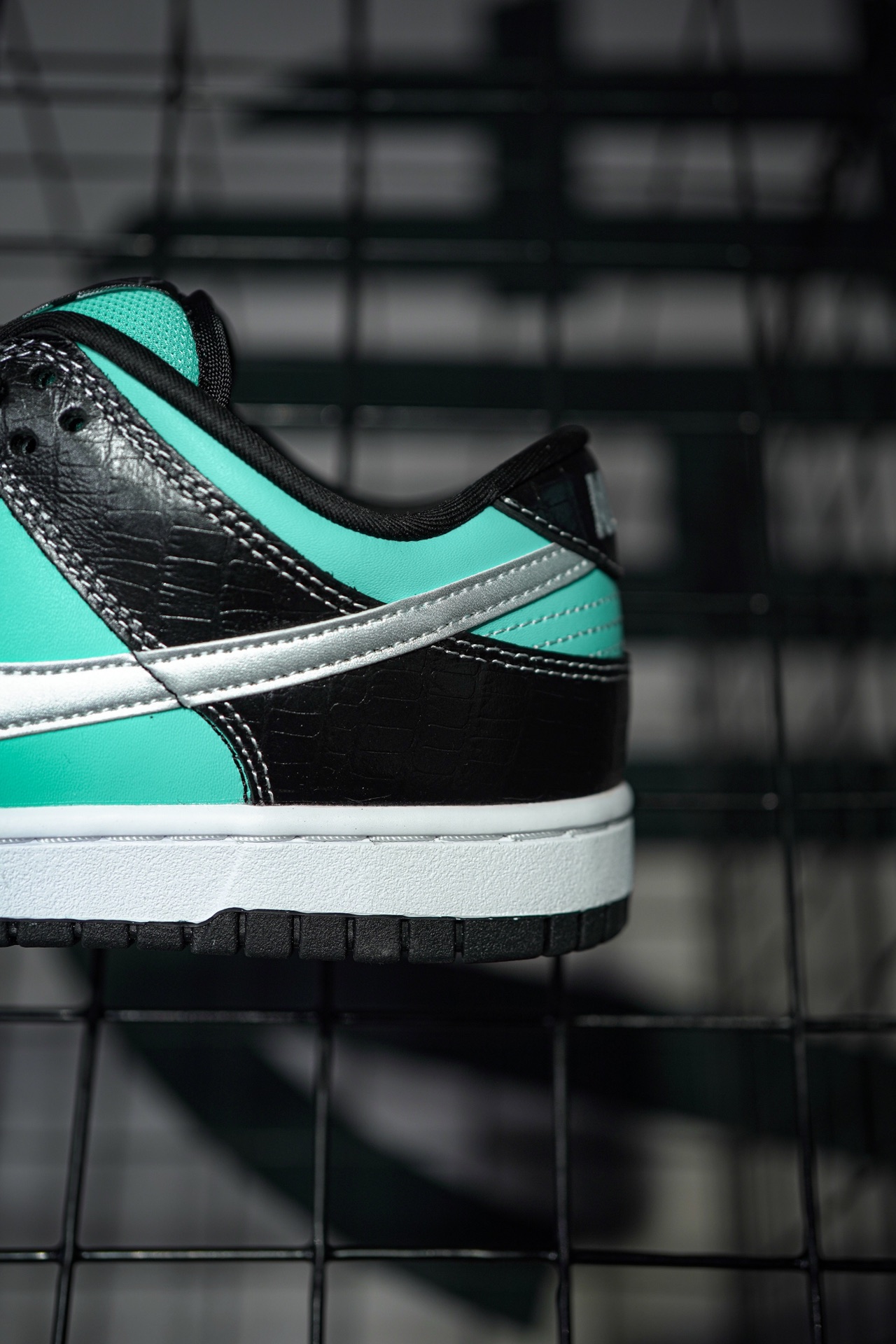 NIKE SB Dunk Low Diamond Supply Co.Tiffany