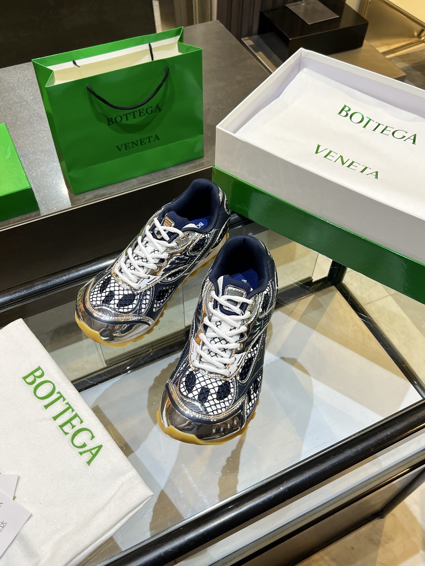 Bottega Veneta 12 colors