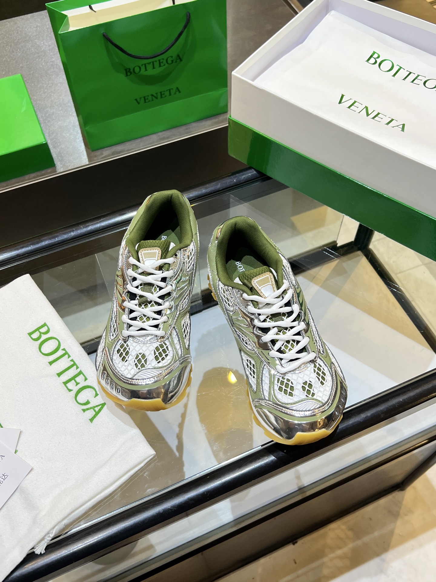 Bottega Veneta 12 colors