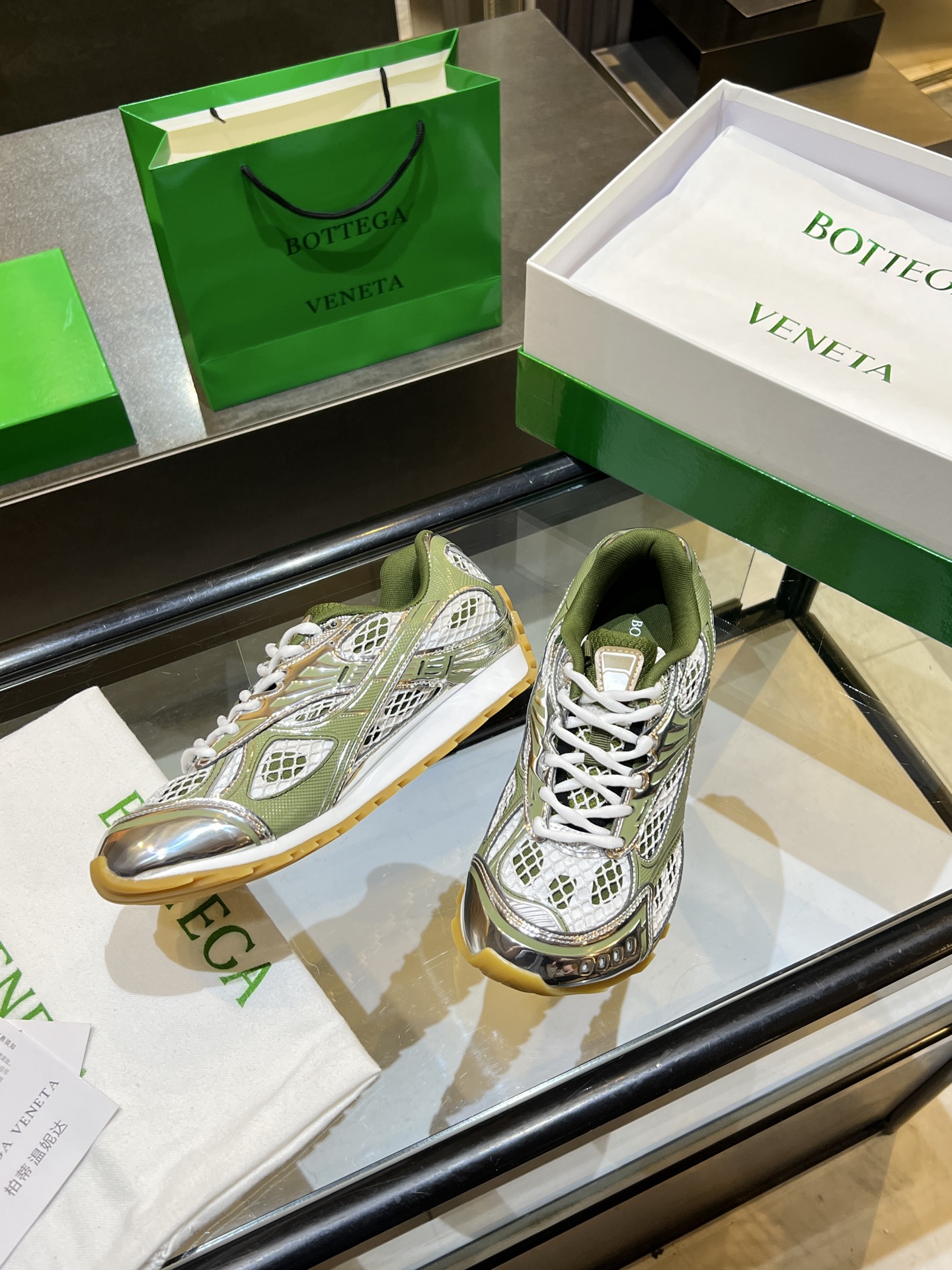 Bottega Veneta 12 colors