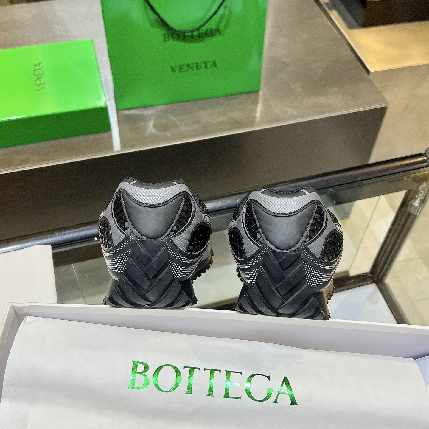 Bottega Veneta 12 colors