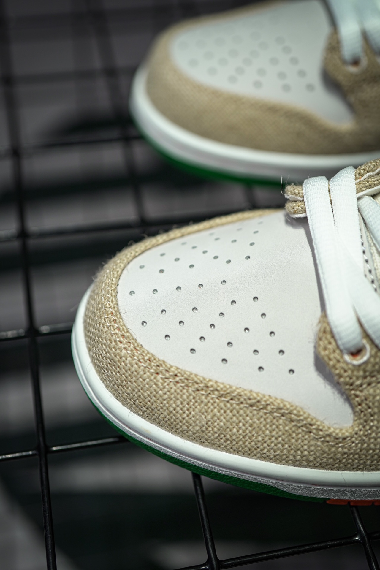 Jarritos x NIKE SB Dunk Low "Phantom and Malachite"