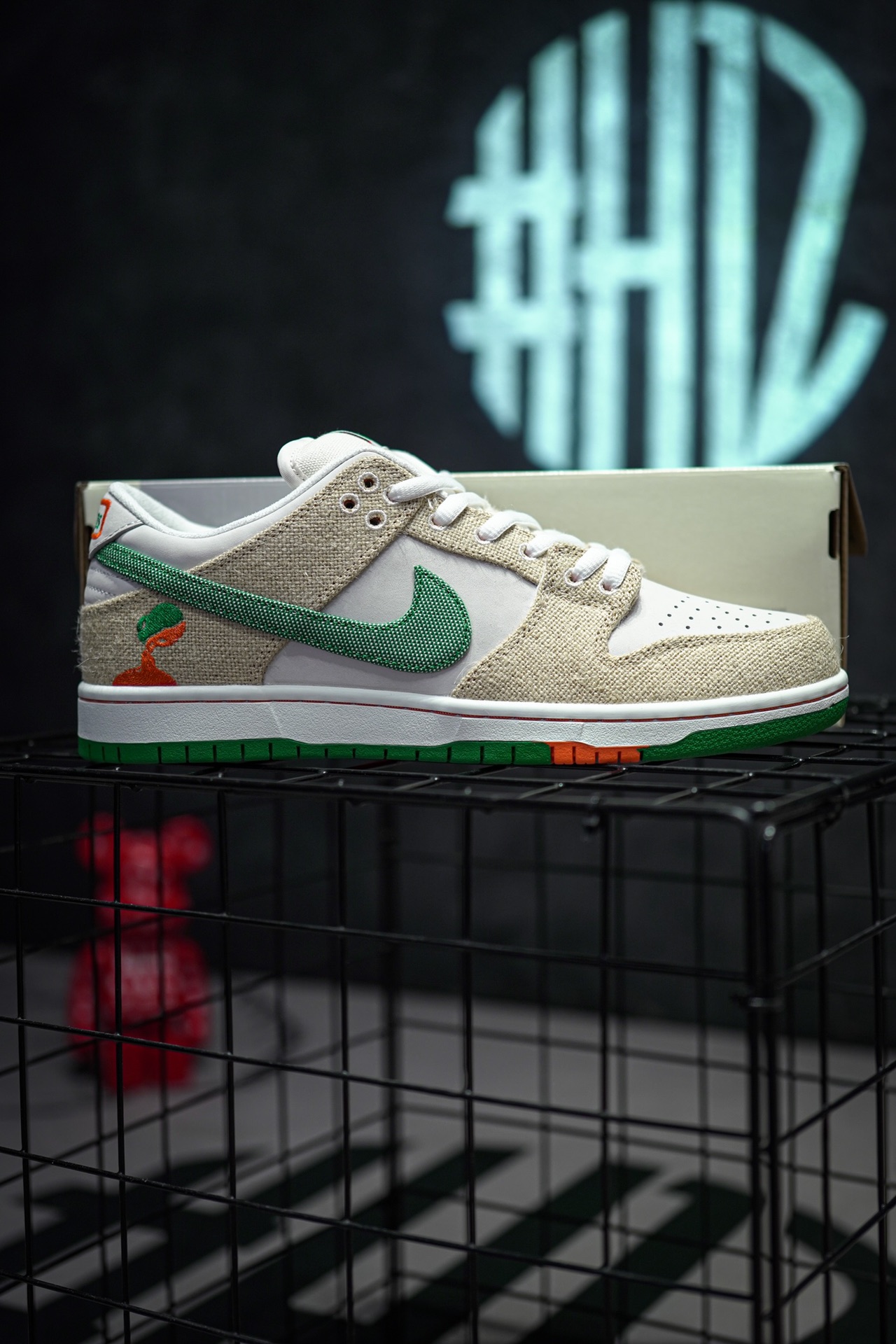Jarritos x NIKE SB Dunk Low "Phantom and Malachite"