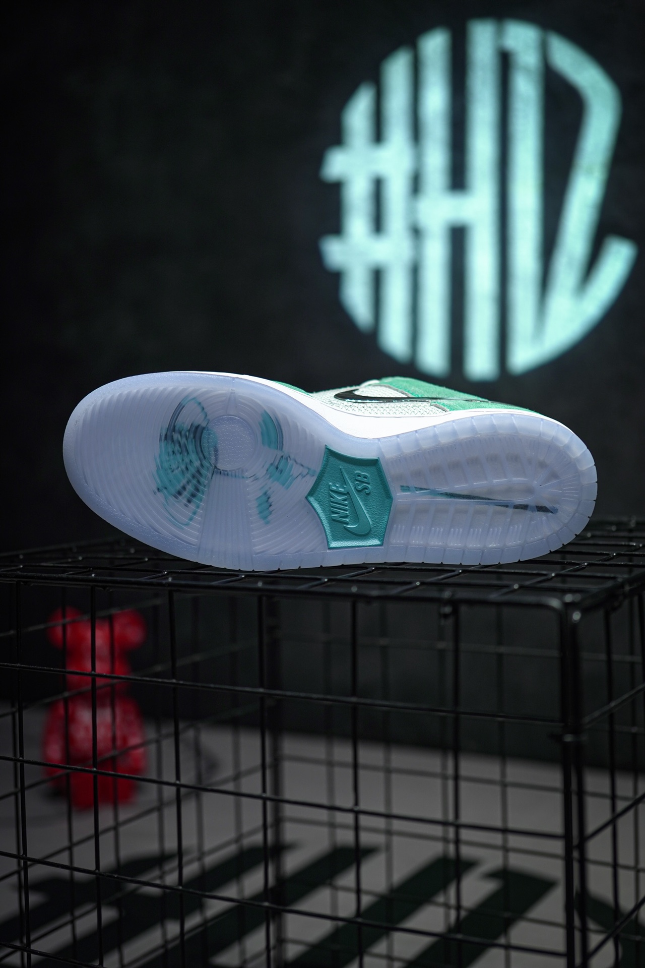 April Skateboards x NK SB Dunk Low