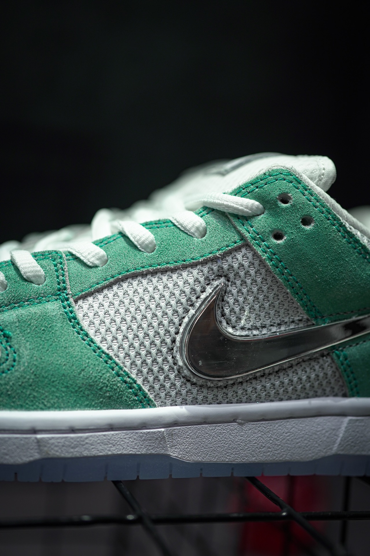 April Skateboards x NK SB Dunk Low