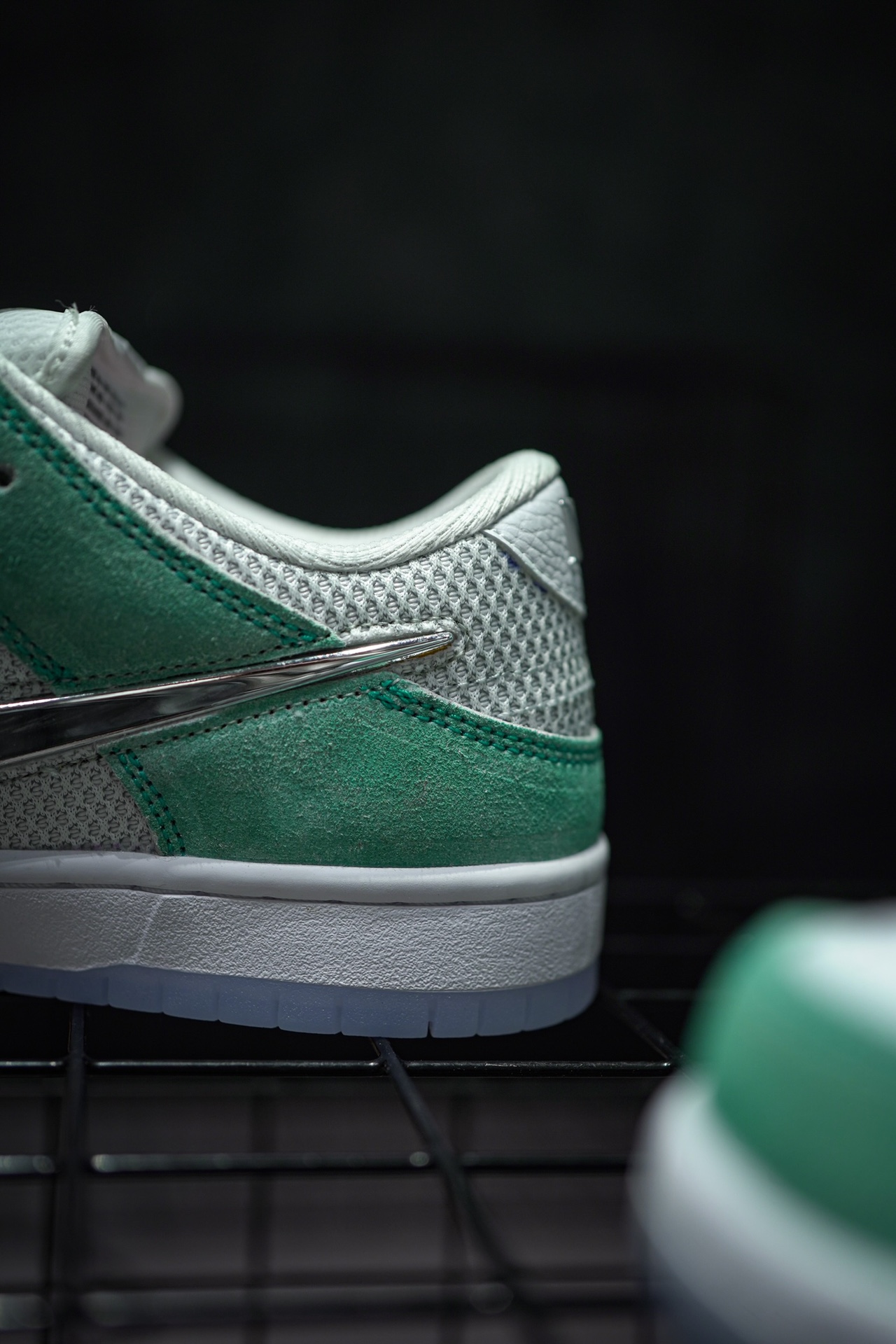 April Skateboards x NK SB Dunk Low