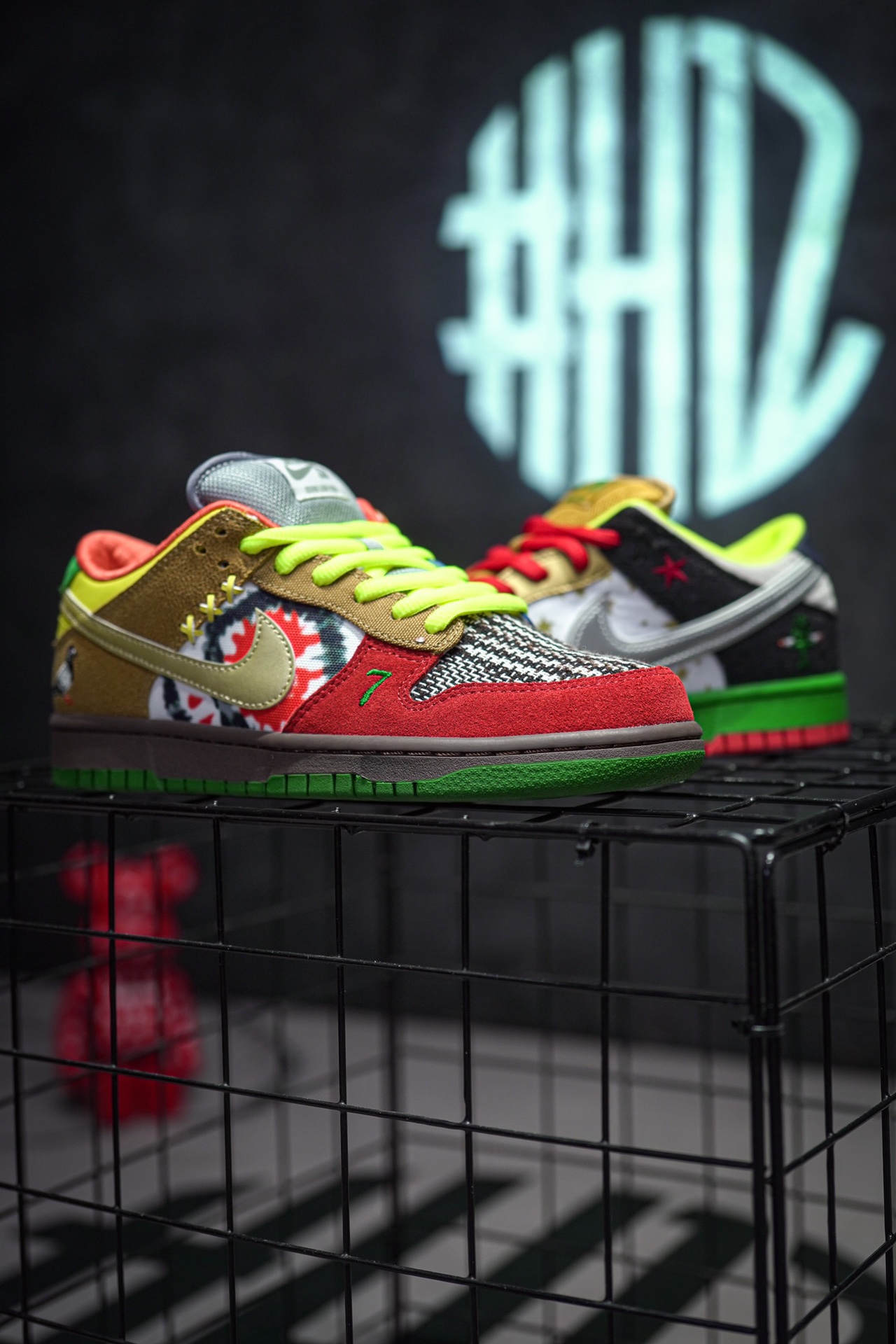 Nike SB Dunk Low What The Paul