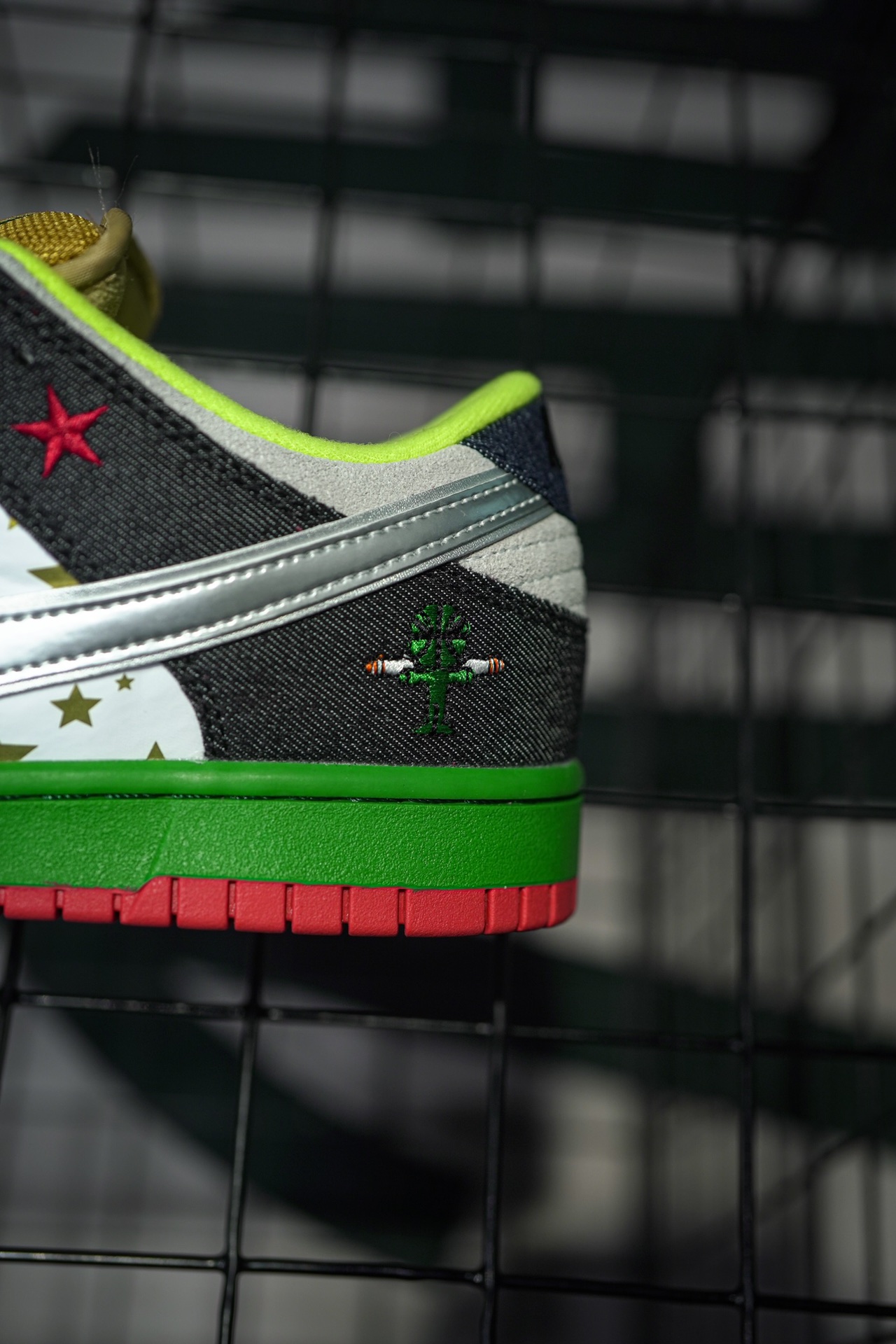 Nike SB Dunk Low What The Paul