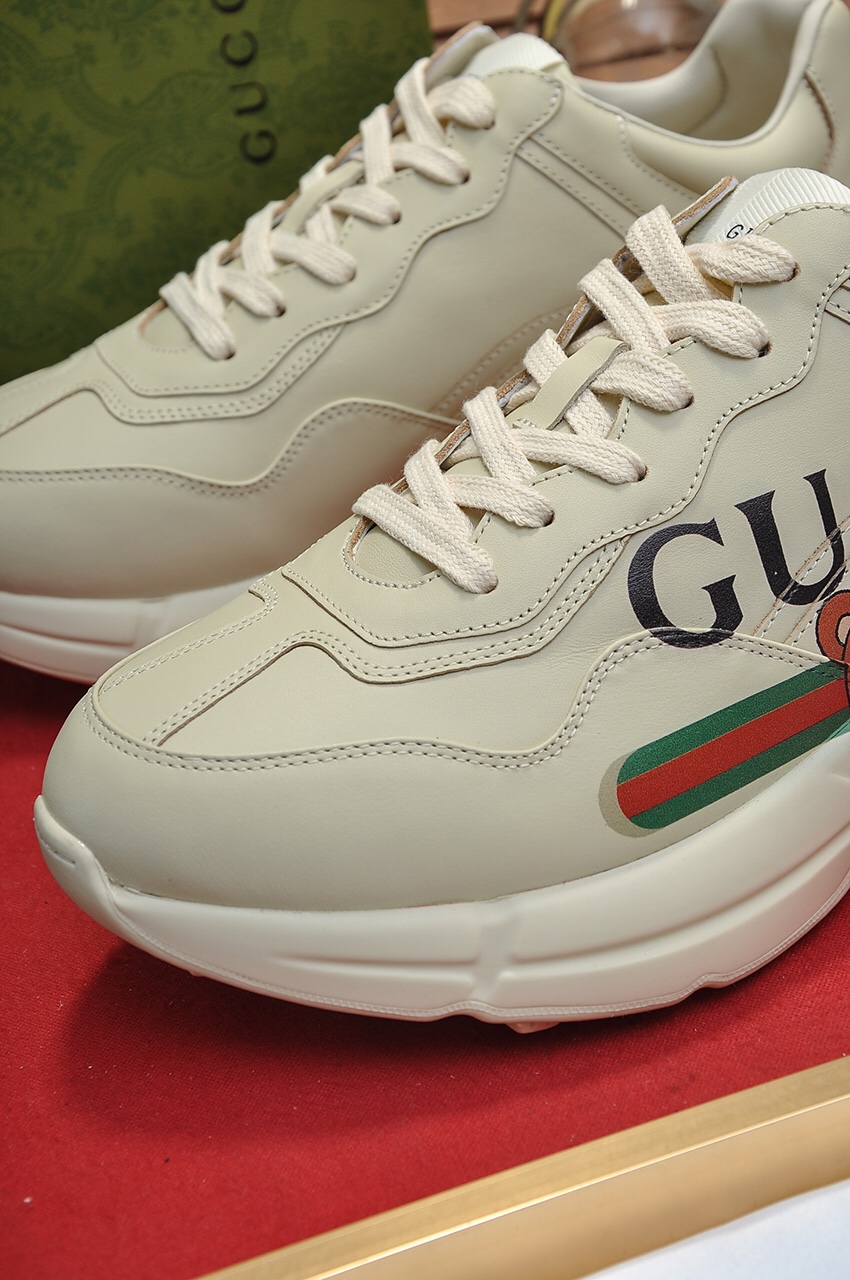 Gucci Couple Collection