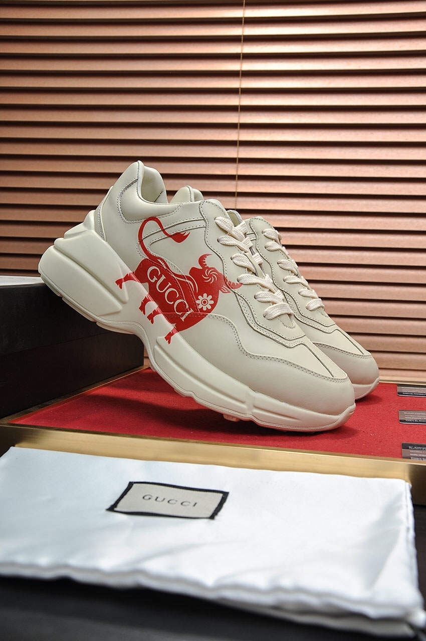 Gucci couple's collection red bull print