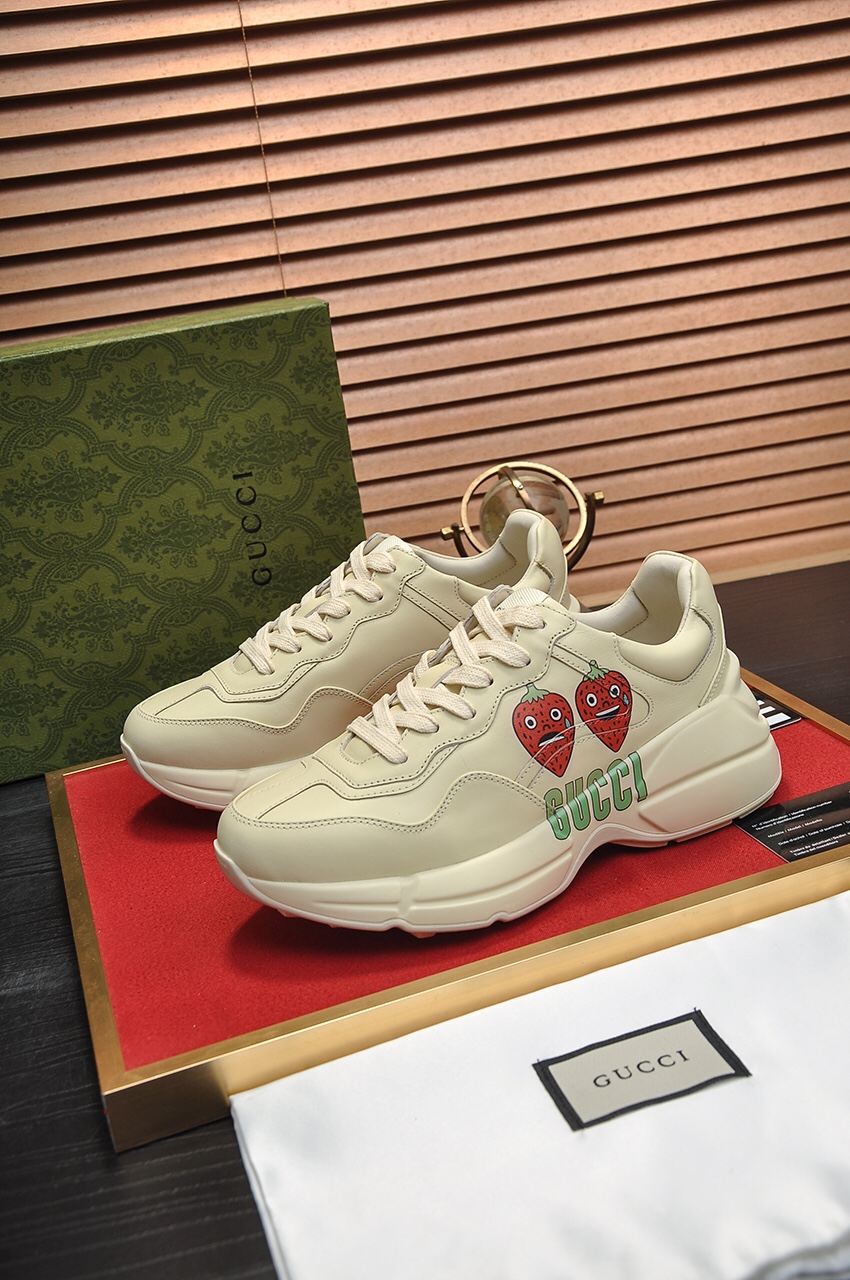 Gucci Rhyton Strawberry
