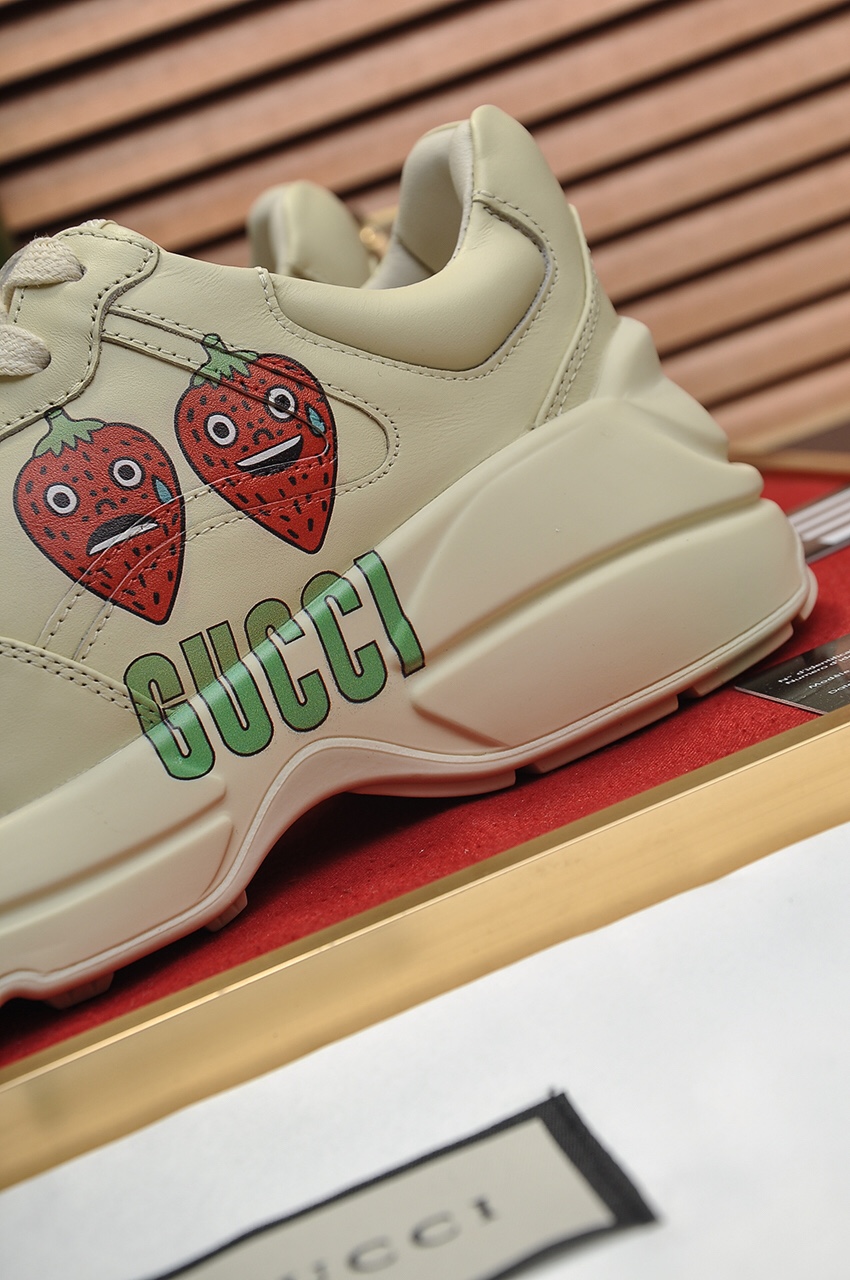 Gucci Rhyton Strawberry
