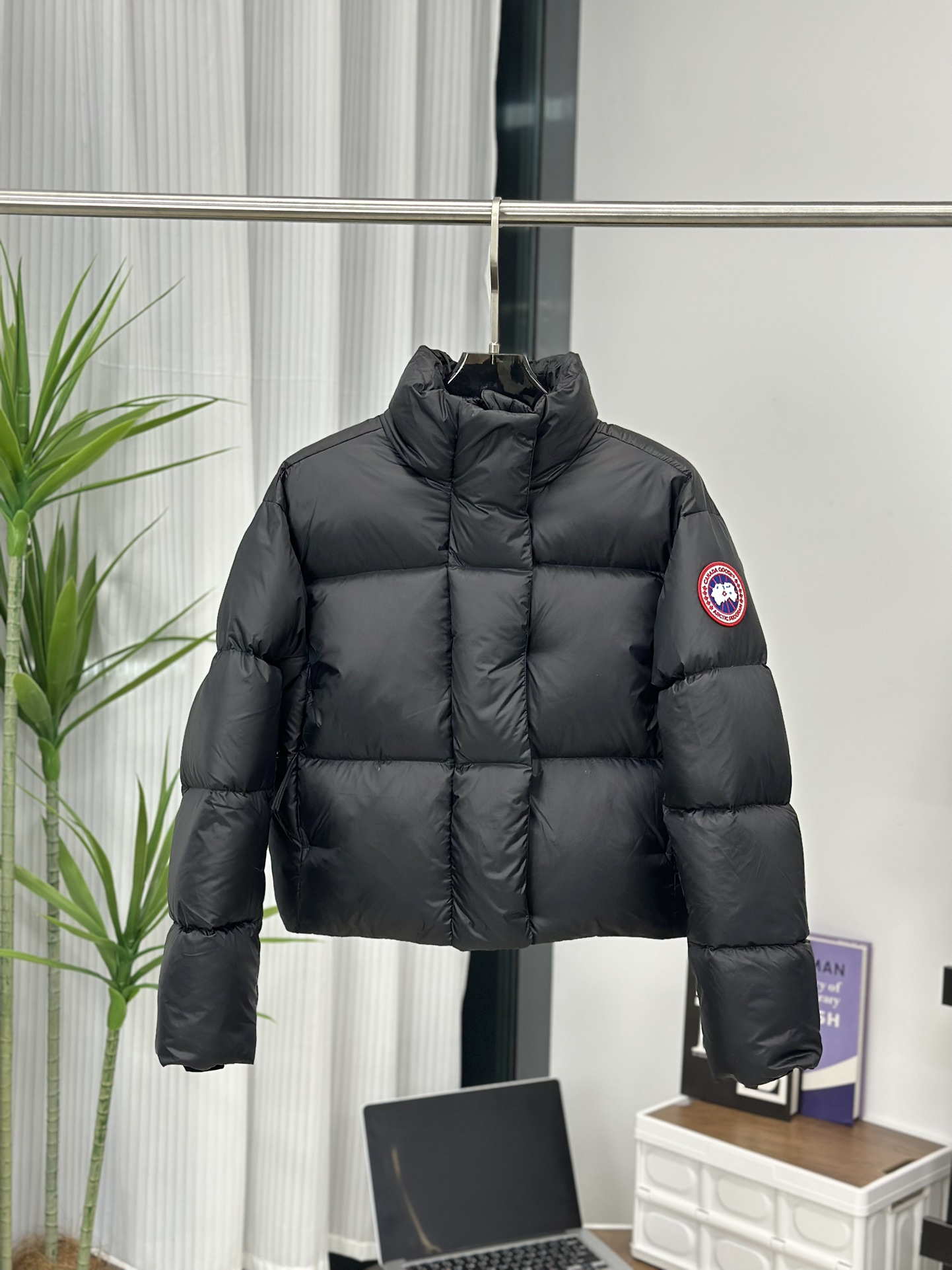 CANADA GOOSE 2023FW Cypress Series Women's Short Shiny Down Jacket