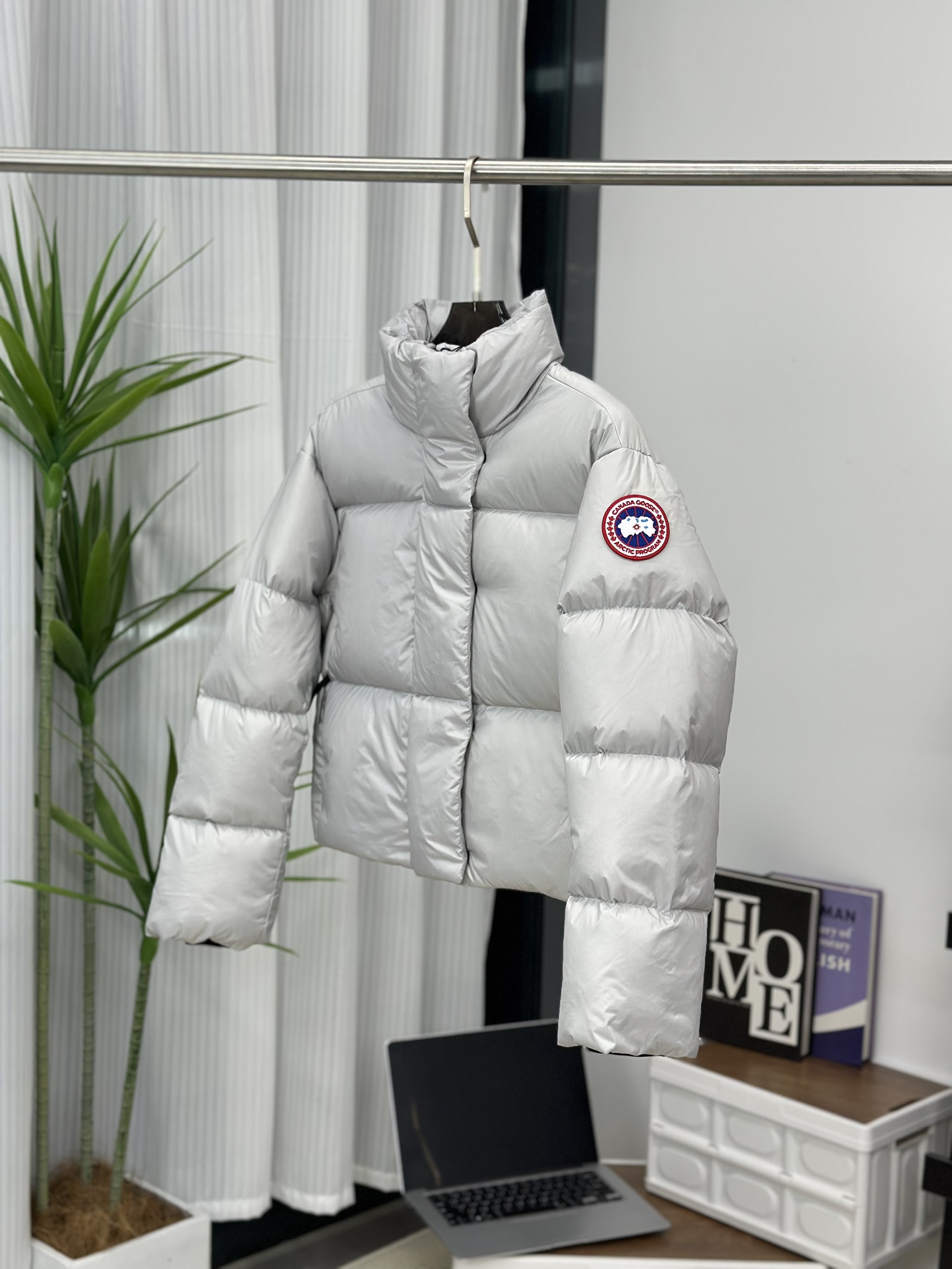 CANADA GOOSE 2023FW Cypress Series Women's Short Shiny Down Jacket