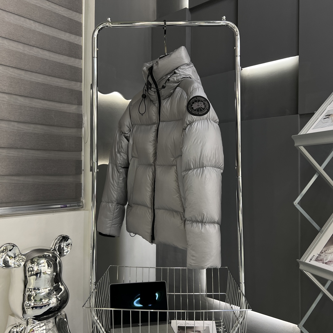 CANADA GOOSE 2022 limited edition Crofton bread down jacket for couples.
