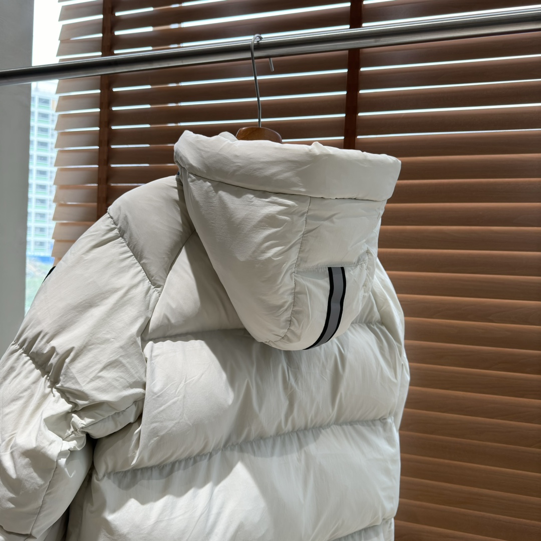 CANADA GOOSE Junction Short Down Jacket