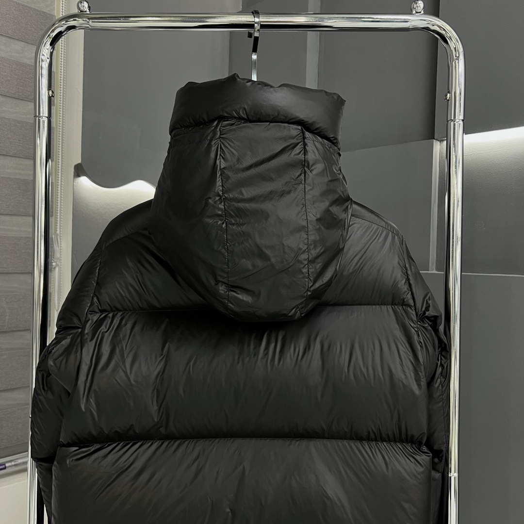 CANADA GOOSE 2022 limited edition Crofton bread down jacket for couples.