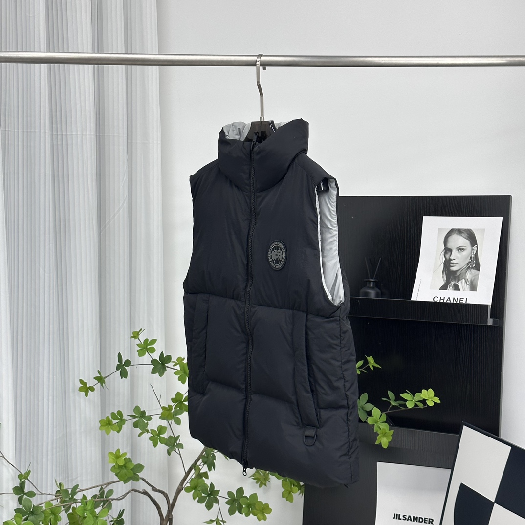 CANADA GOOSE pastel series white label down vest