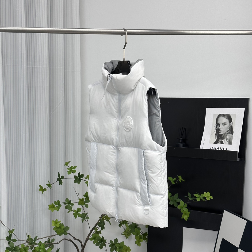 CANADA GOOSE pastel series white label down vest