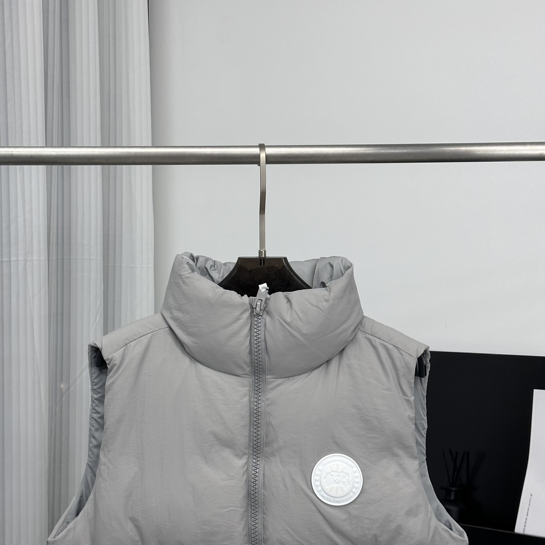 CANADA GOOSE pastel series white label down vest