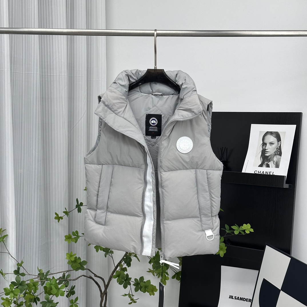 CANADA GOOSE pastel series white label down vest