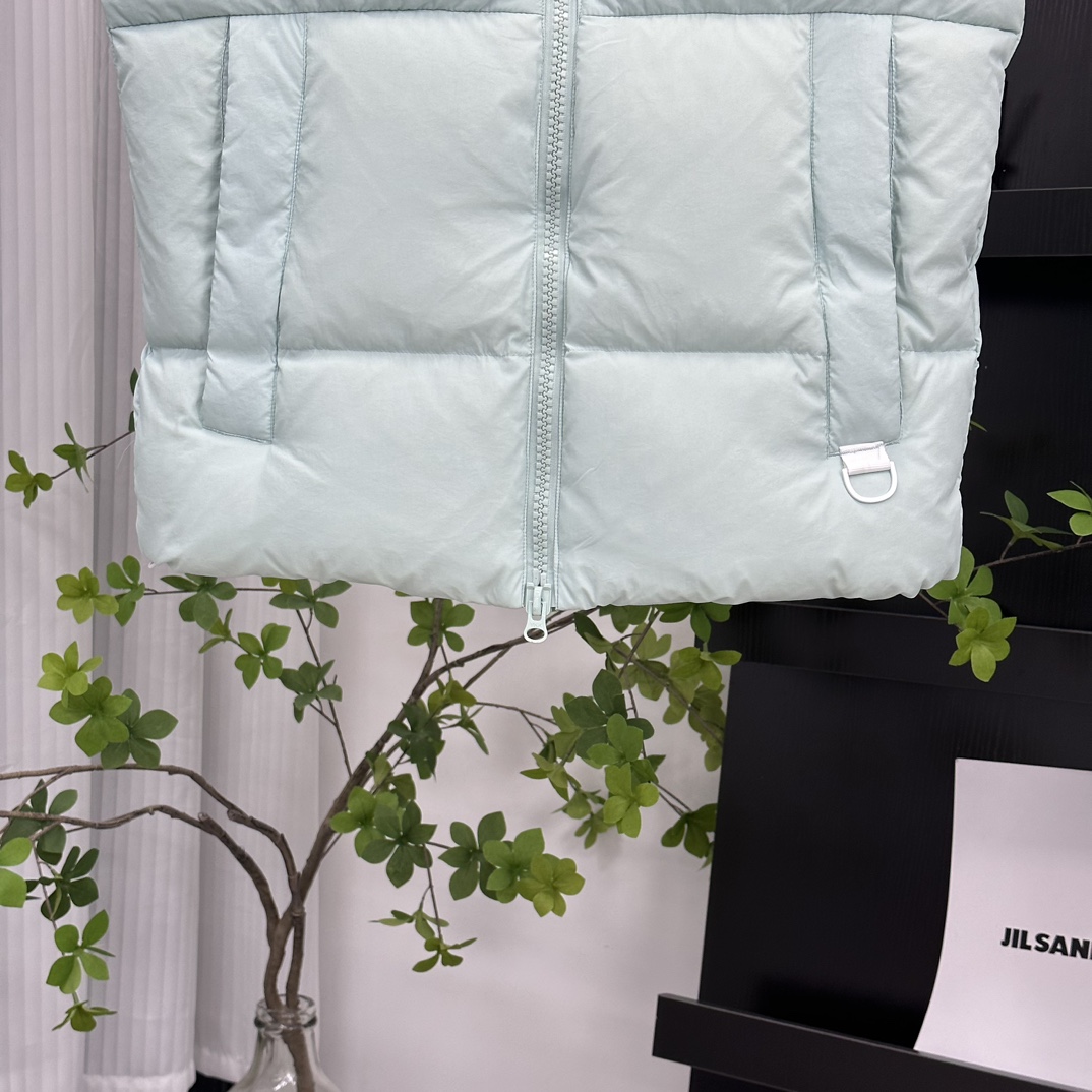 CANADA GOOSE pastel series white label down vest