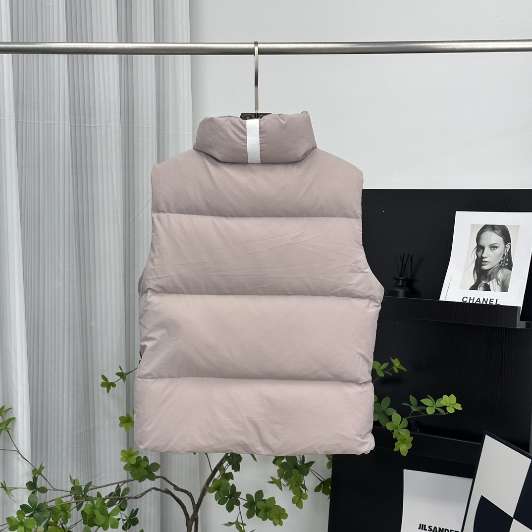 CANADA GOOSE pastel series white label down vest