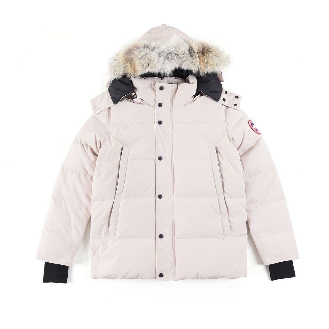 CANADA GOOSE Wyndham 388M classic parka down jacket for men and women.