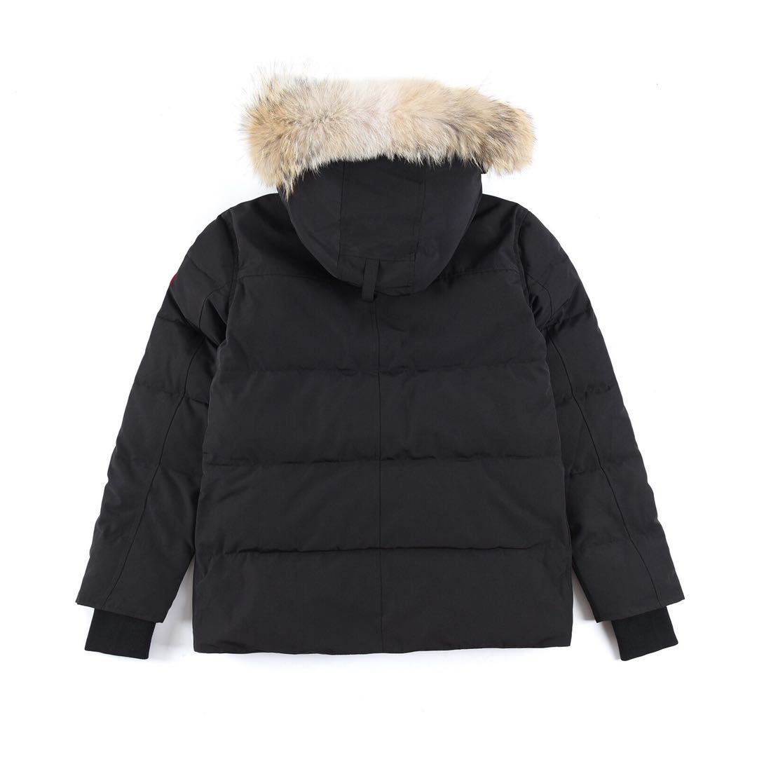 CANADA GOOSE Wyndham 388M classic parka down jacket for men and women.