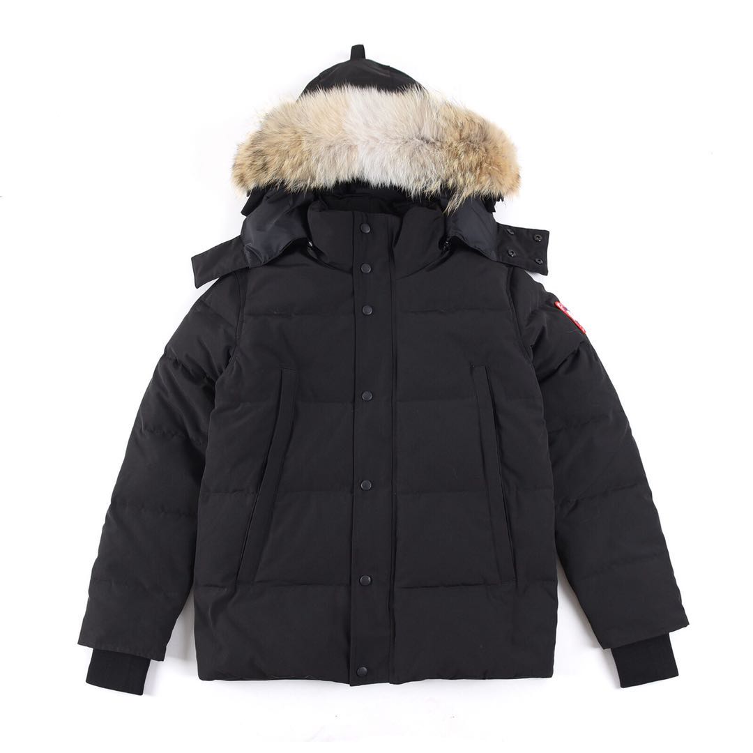 CANADA GOOSE Wyndham 388M classic parka down jacket for men and women.