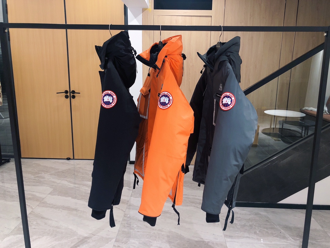 CANADA GOOSE x OVO collaboration limited edition parka coat