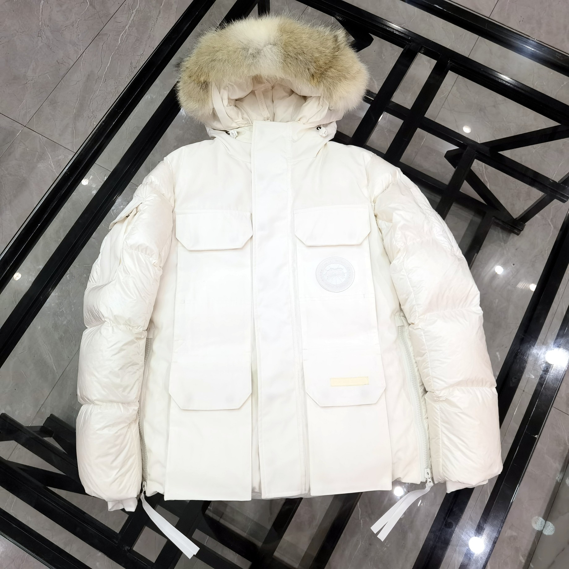 CANADA GOOSE 08 Expedition Limited Global Edition