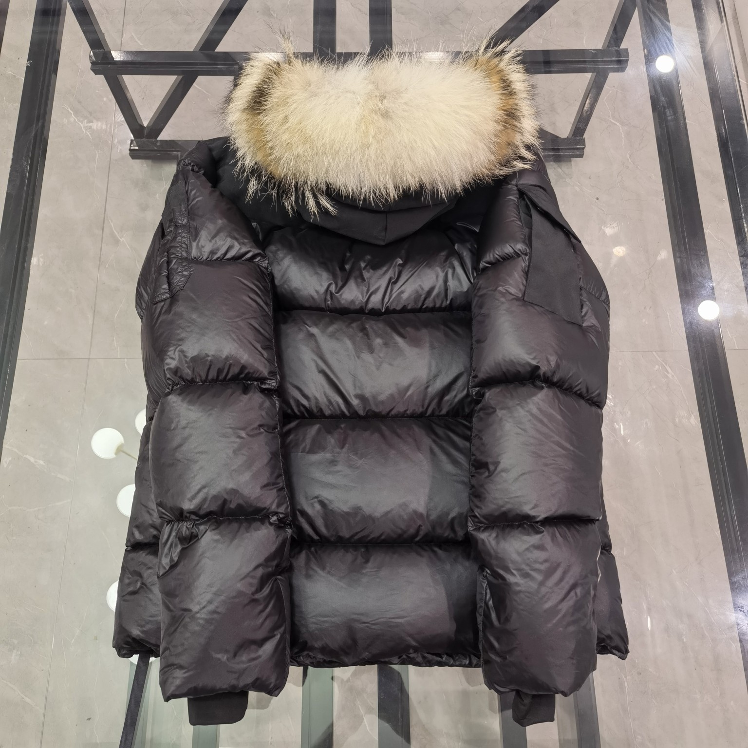 CANADA GOOSE 08 Expedition Limited Global Edition