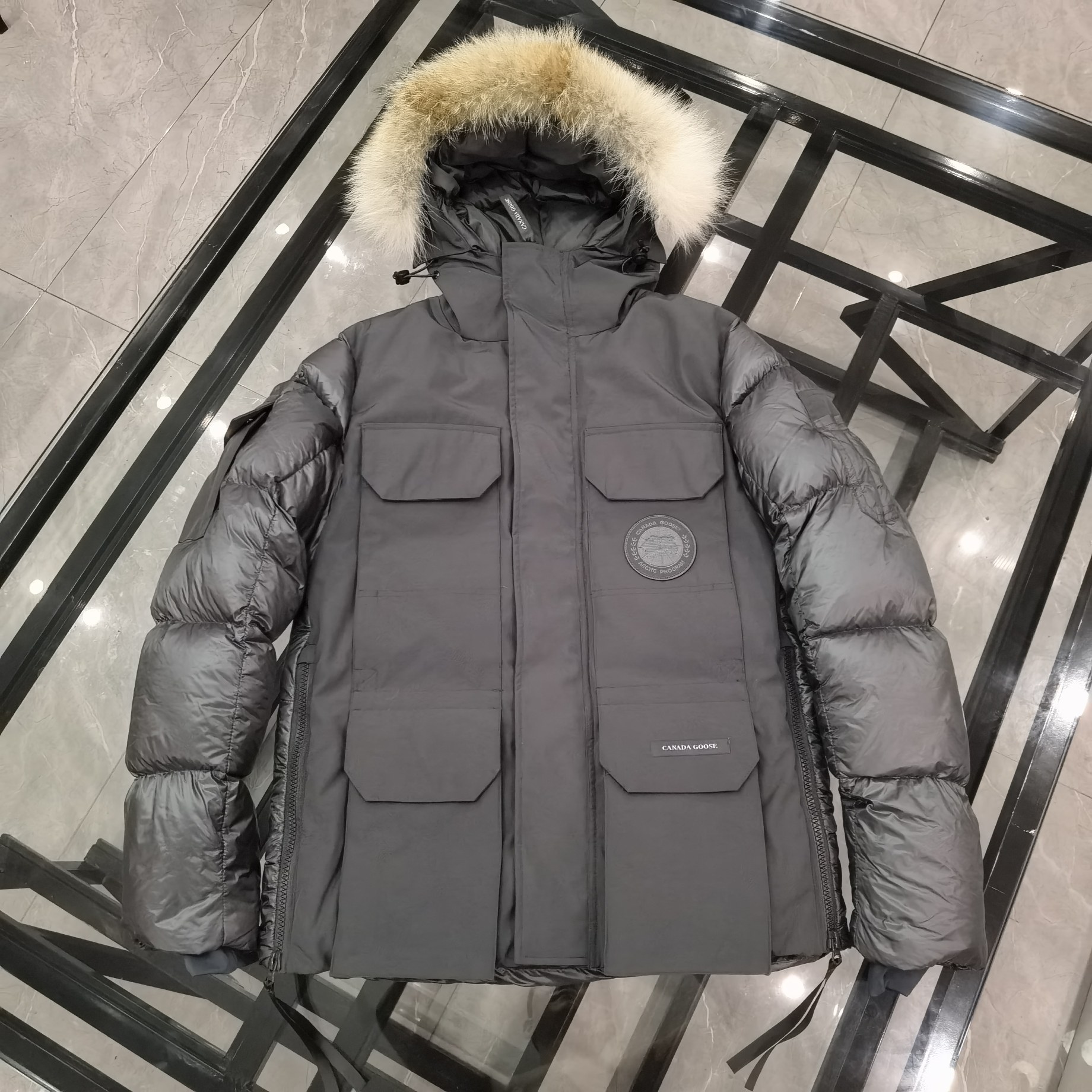 CANADA GOOSE 08 Expedition Limited Global Edition