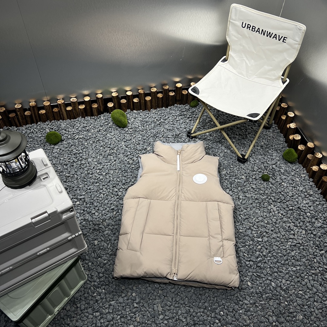 Canada Goose Pastels Collection Everett Down Vest White Label