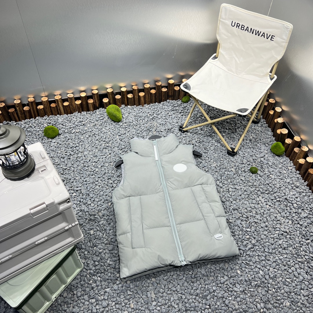 Canada Goose Pastels Collection Everett Down Vest White Label