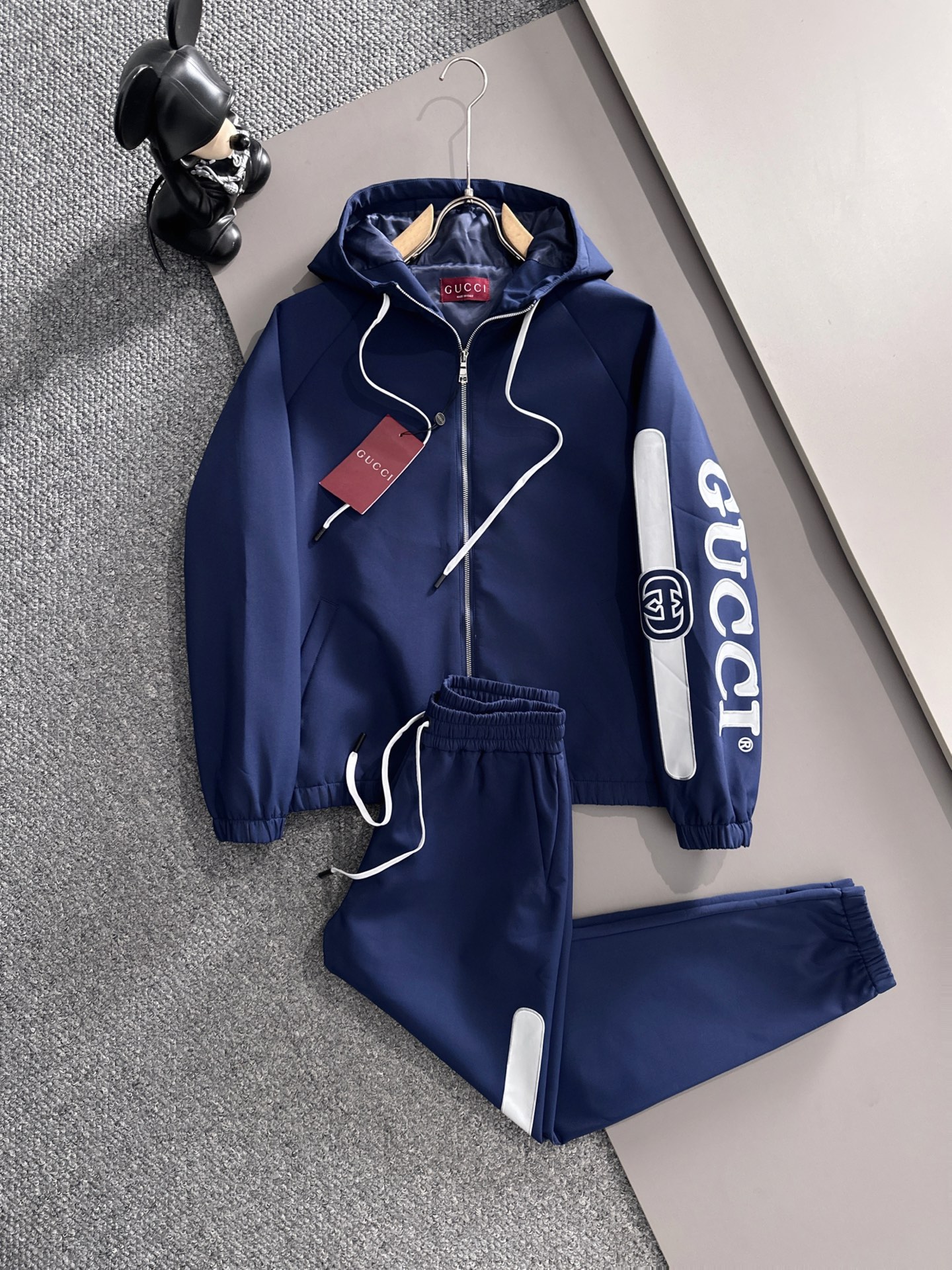 GUCCI 2025 casual outfit