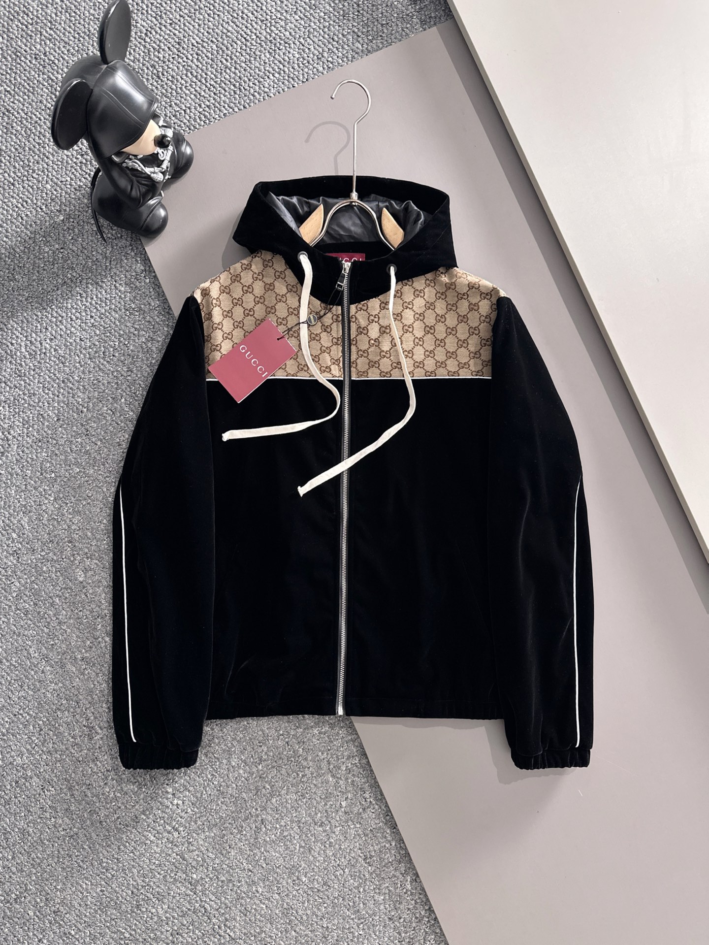 GUCCI 2025 casual outfit