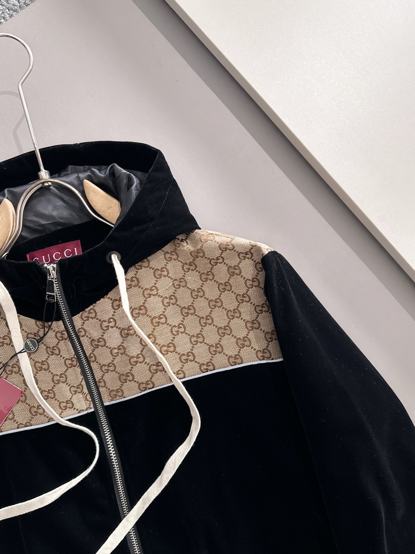 GUCCI 2025 casual outfit