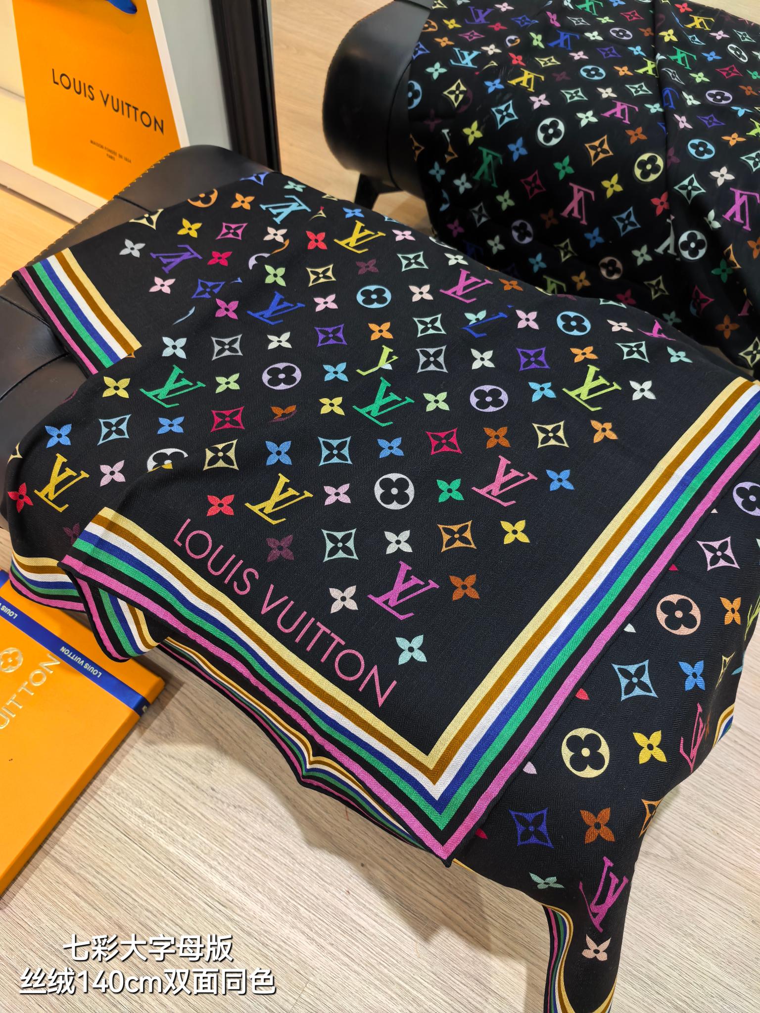 Louis Vuitton x Takashi Murakami Square 55