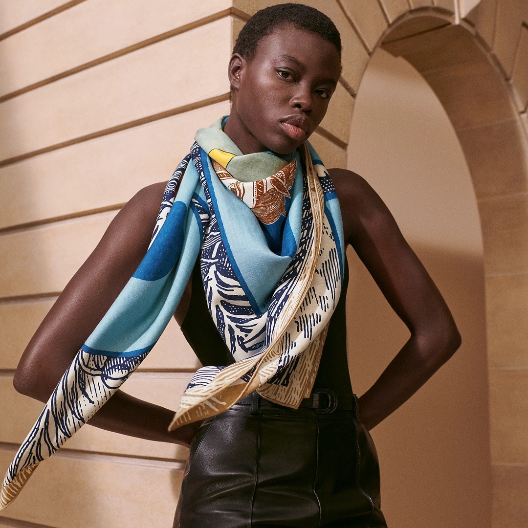 Hermès Cavalier en Formes shawl 140