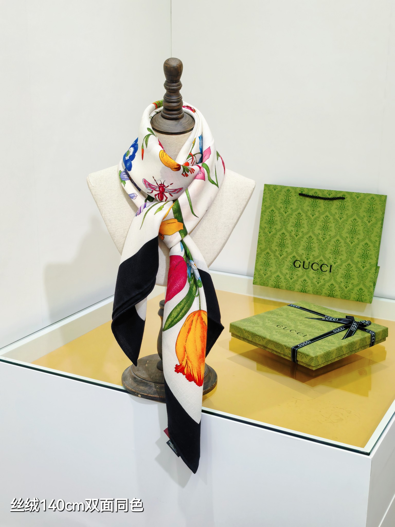 GUCCI Silk Twill Flora Beauty Square Scarf 