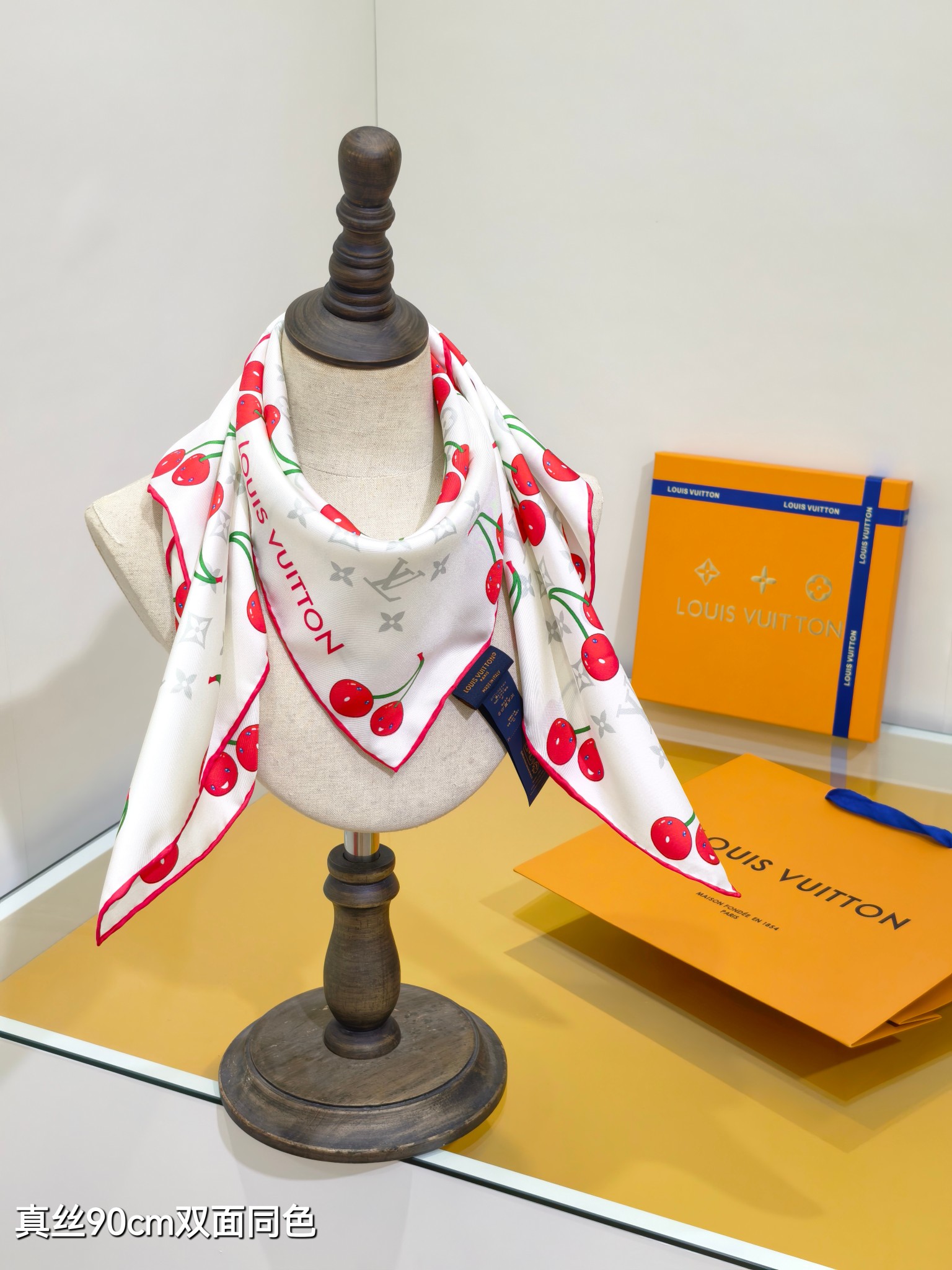 LVx TM Monogram Cerise cherry three-color scarf