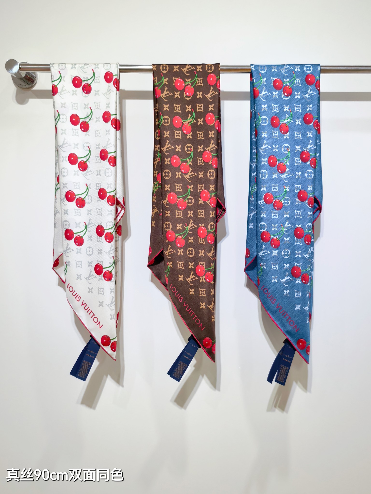 LVx TM Monogram Cerise cherry three-color scarf