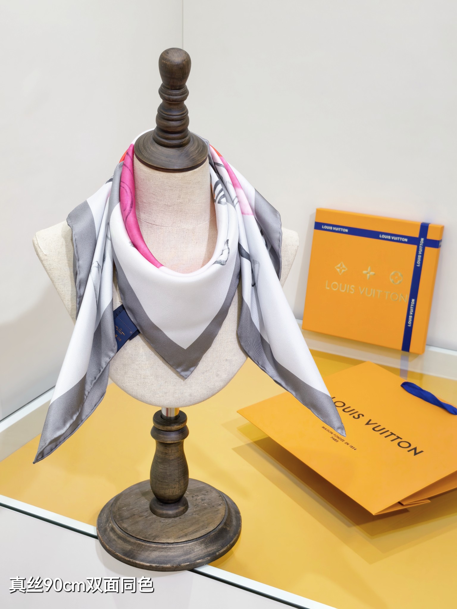 Louis Vuitton scarf