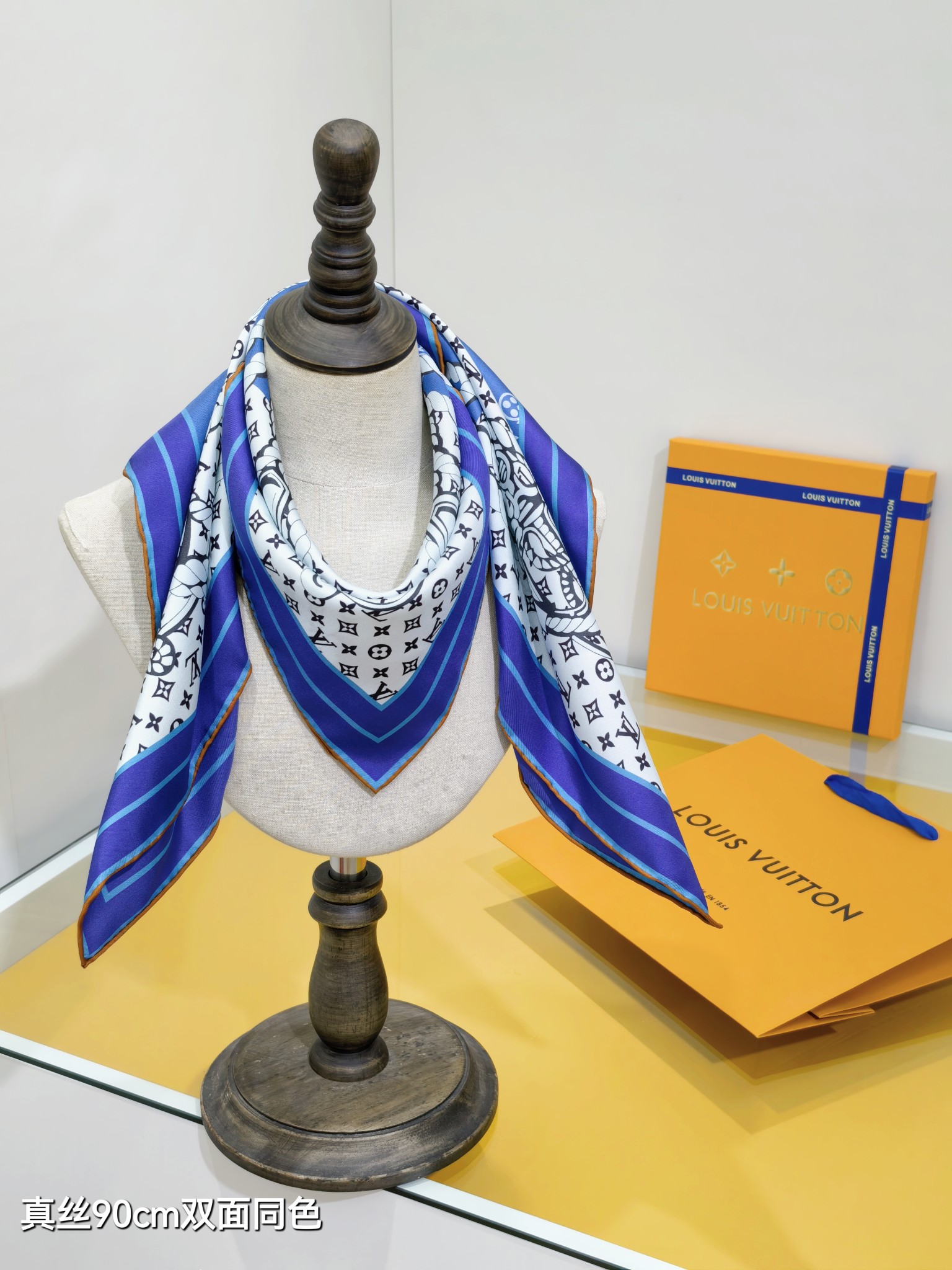 Louis Vuitton scarf