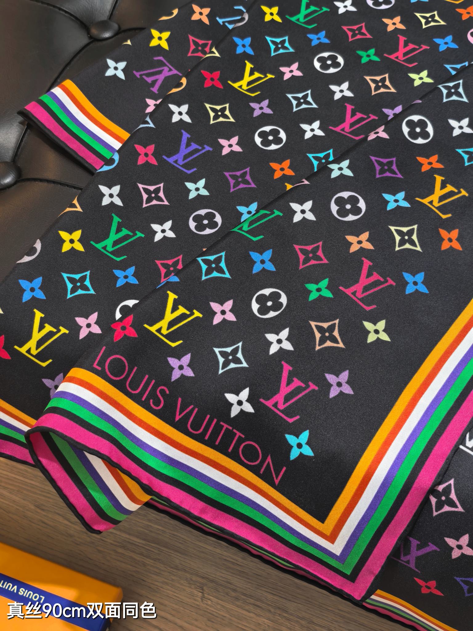 Louis Vuitton scarf